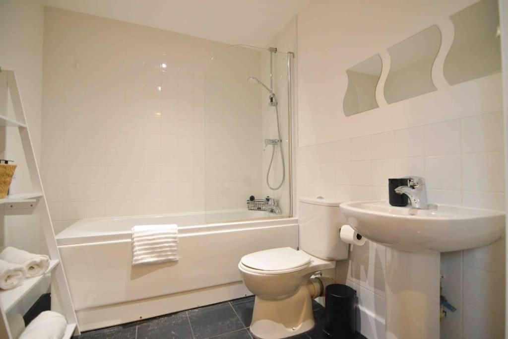 Cosy, Centrally Located Studio With Gated Parking! Loughborough Exterior photo