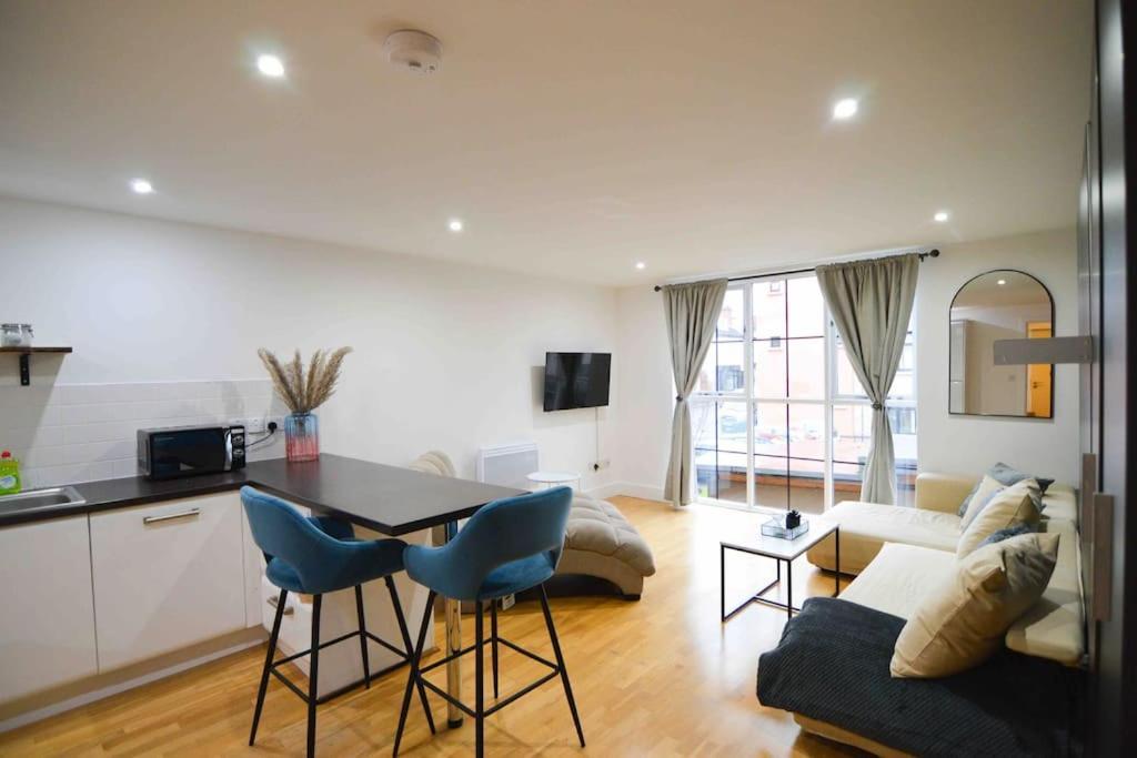 Cosy, Centrally Located Studio With Gated Parking! Loughborough Exterior photo